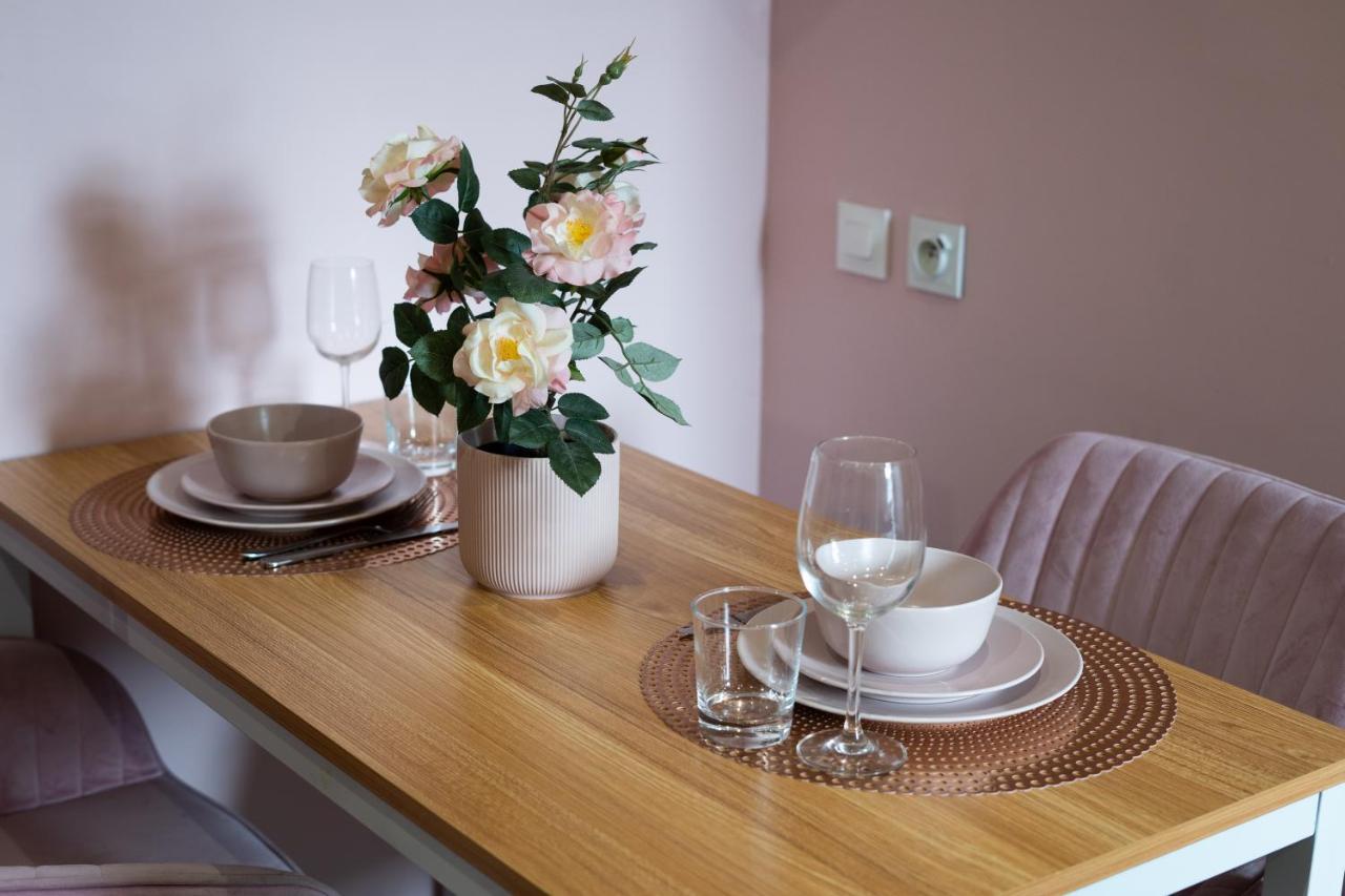 Capstay Color Valenciennes & Netflix Trith-Saint-Leger Экстерьер фото